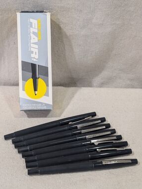 VINTAGE 1990 PAPERMATE BLACK FLAIR FELT TIP PENS W/ BOX - LOT Of 8 NONE WORK